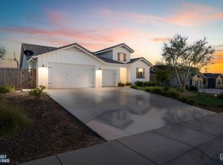 12101 Marquise Dr, Bakersfield, CA 93306
