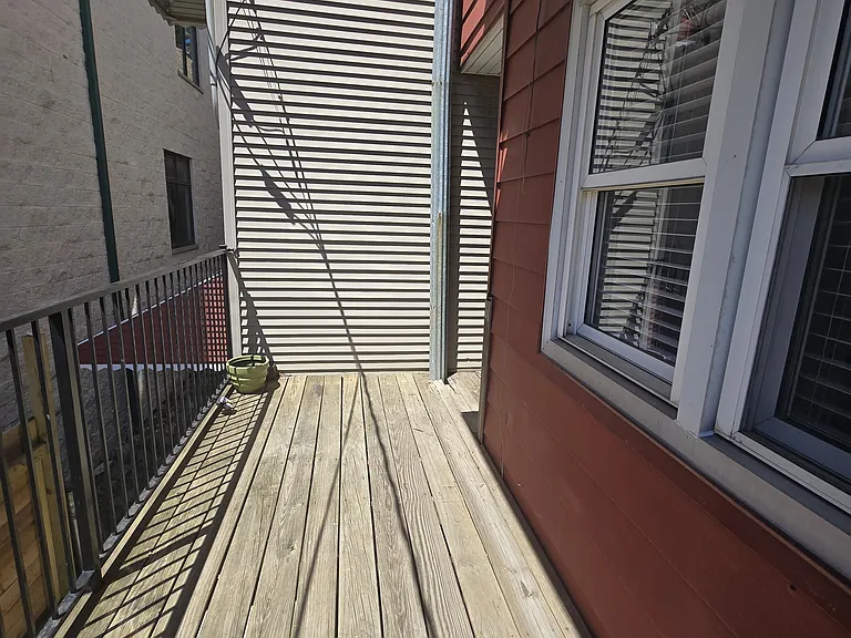 2255 W Huron St #1R — Photo 11