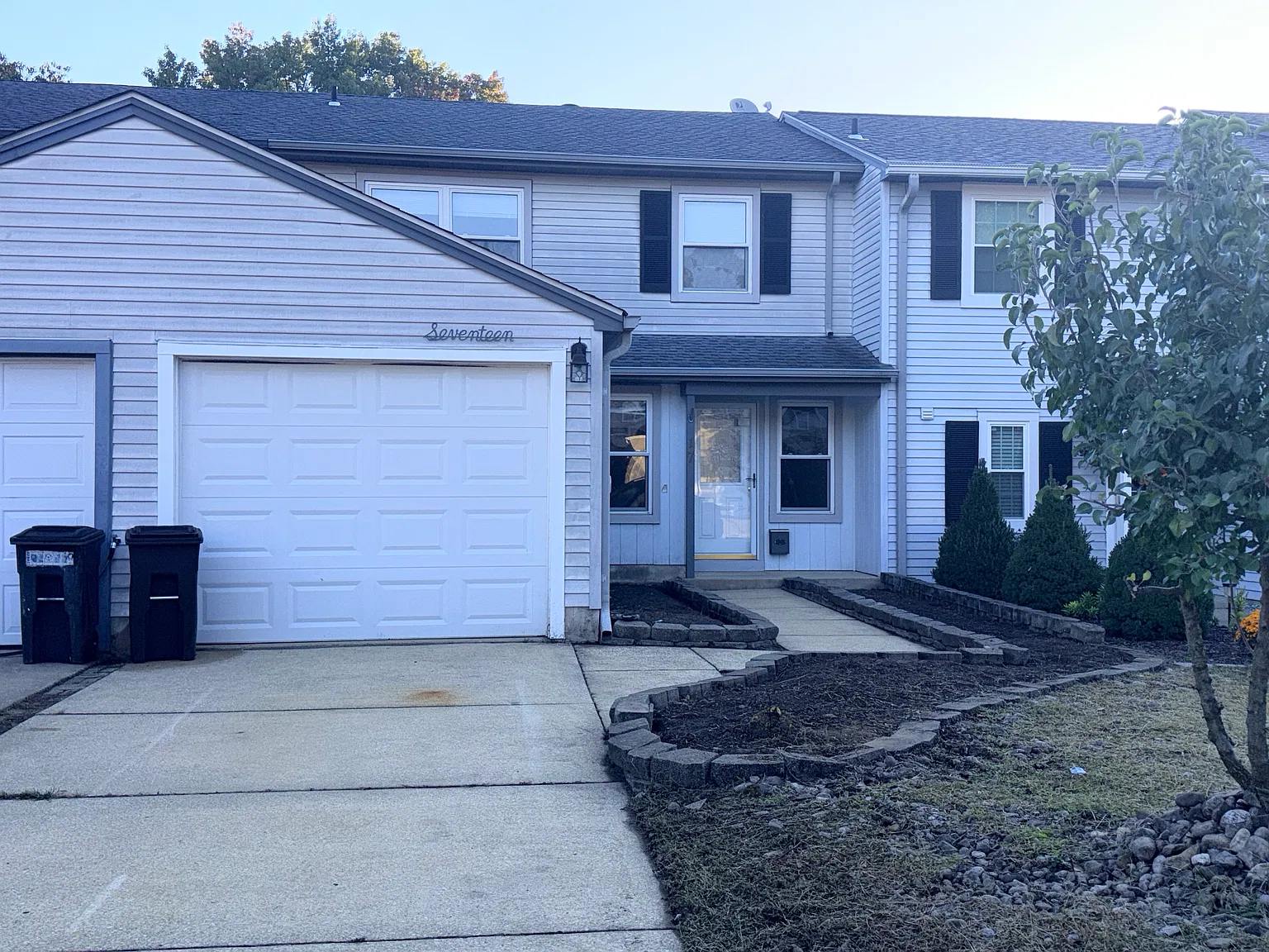 2 bed, 2.5 bath, 1598 sqft, $2,680 — Photo 1