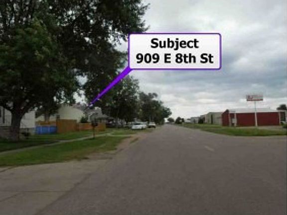 Exterior Neighborhood (street photo)