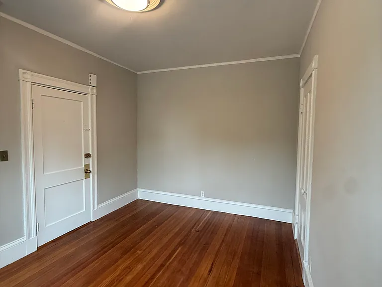 32 Walnut St #2 — Photo 8