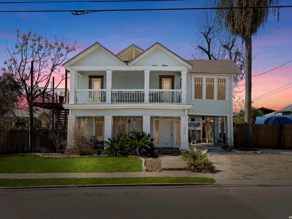 3221 N Flores, San Antonio, TX 78212