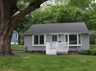 312 Harrison Ave S, Hopkins, MN 55343