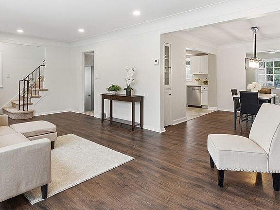 5th image of 3722 Ingleside Rd