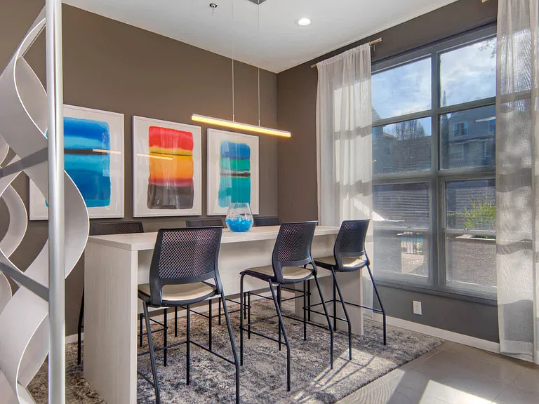 Leasing Center