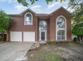 1908 Wood Crest Dr, Grapevine, TX 76051