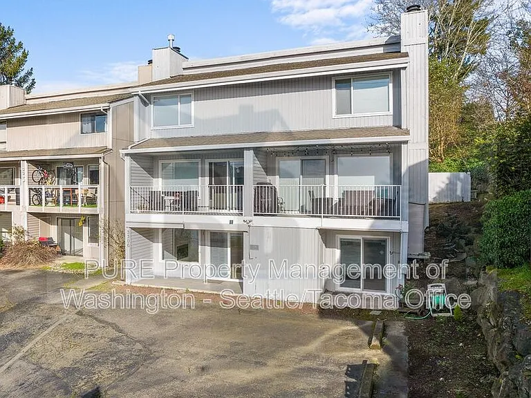 3306 Lake Washington Blvd N #1 — Photo 2