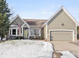 12914 Travis Ct, Overland Park, KS 66209