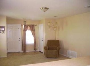 6900 Panda Royle Dr, Del Valle, TX 78617
