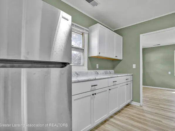 1325 Roselawn Ave, Lansing, MI 48915