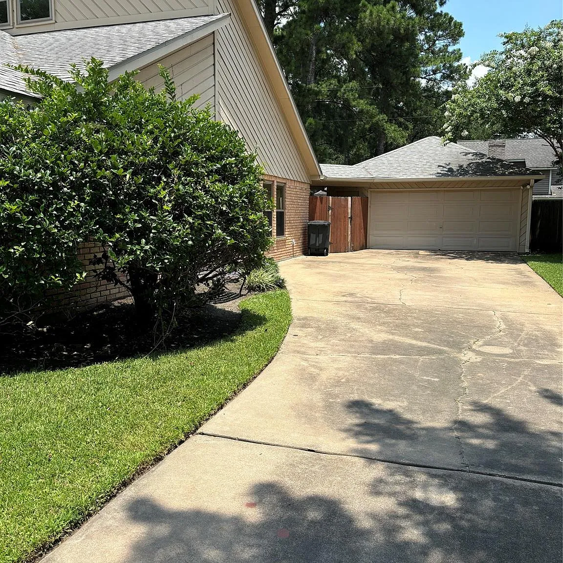 3 bed, 2.0 bath, 1951 sqft, $2,250 — Photo 3