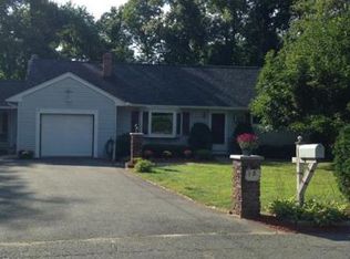15 Bradlind Ave, Wilbraham, MA 01095