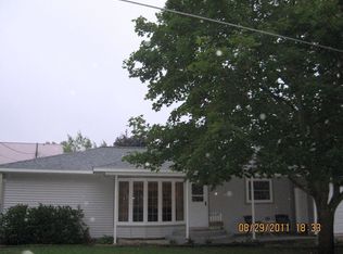 701 4th St S, Ellendale, MN 56026