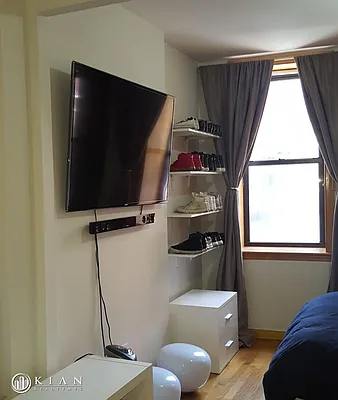 Rented by Kian Realty | media 23