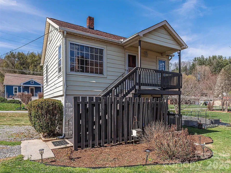 30 Zemery Ln