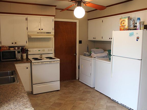 5th image of 1703 S El Paso Ave