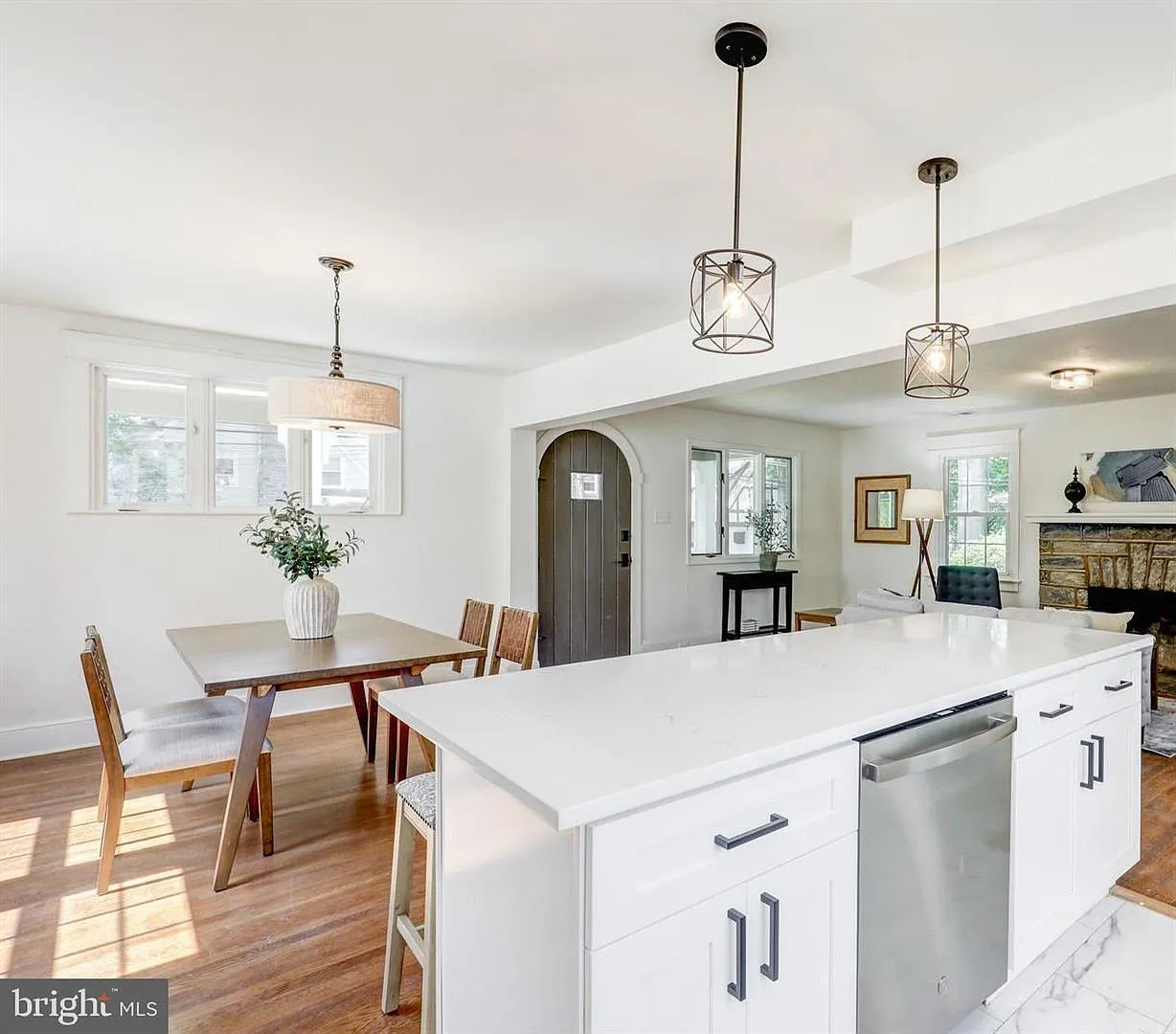 225 Lynbrooke Road - 1 — Photo 4
