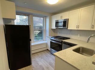 235 Lafayette St APT 4, Salem, MA 01970