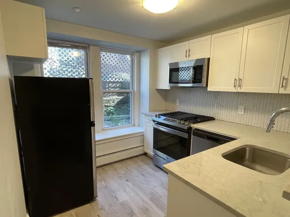 235 Lafayette St, Salem, MA