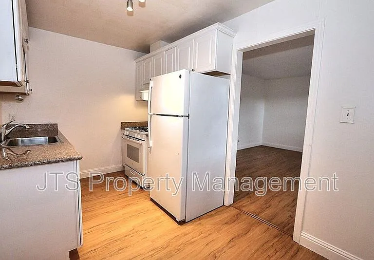 5302 Gordon Dr — Photo 32