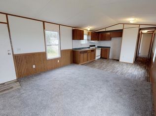 112 Plum Tree Ln, Elizabethtown, NC 28337