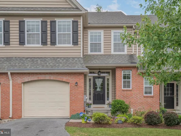 295 Deepdale Dr, Kennett Square, PA 19348