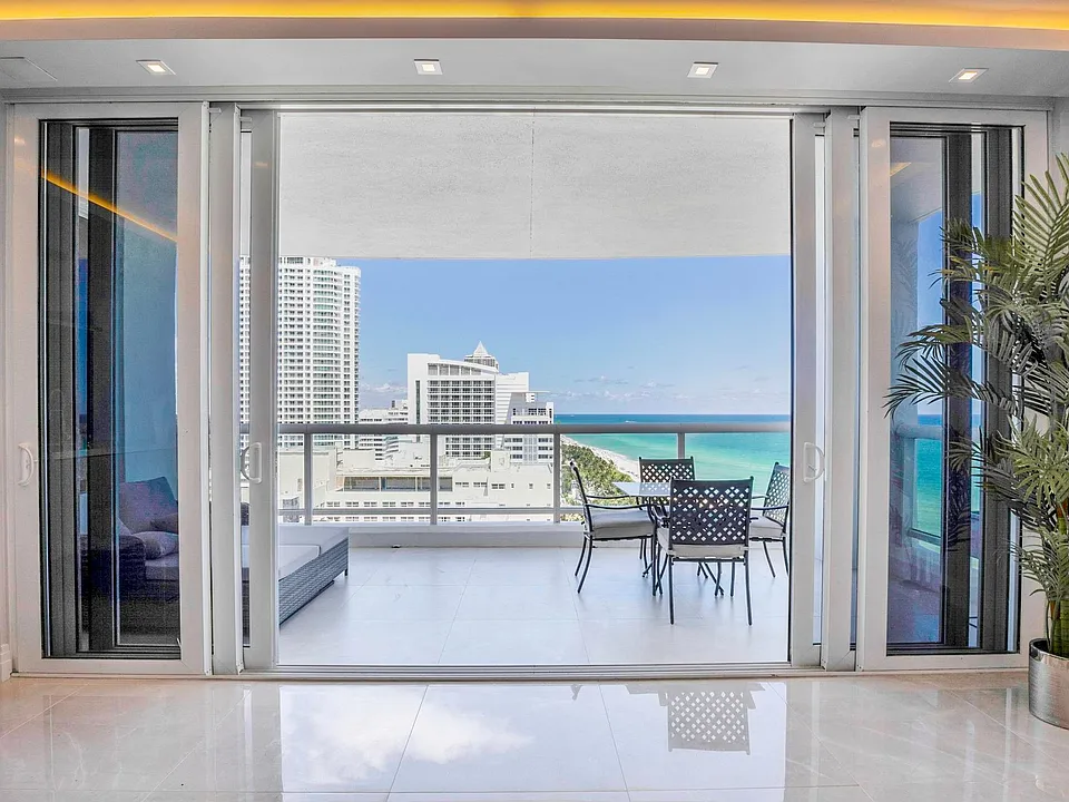 4201 Collins Ave #1602