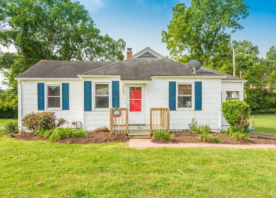 1st image of 118 Woodmont Cir