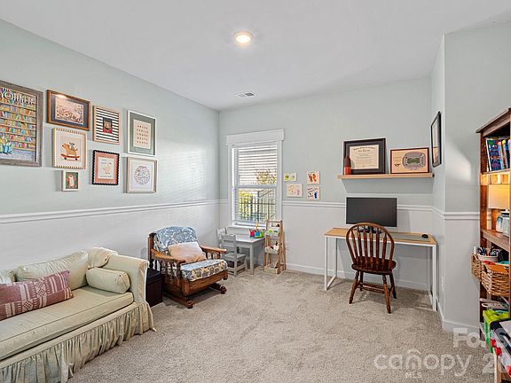 5th image of 3941 Isenhour Rd