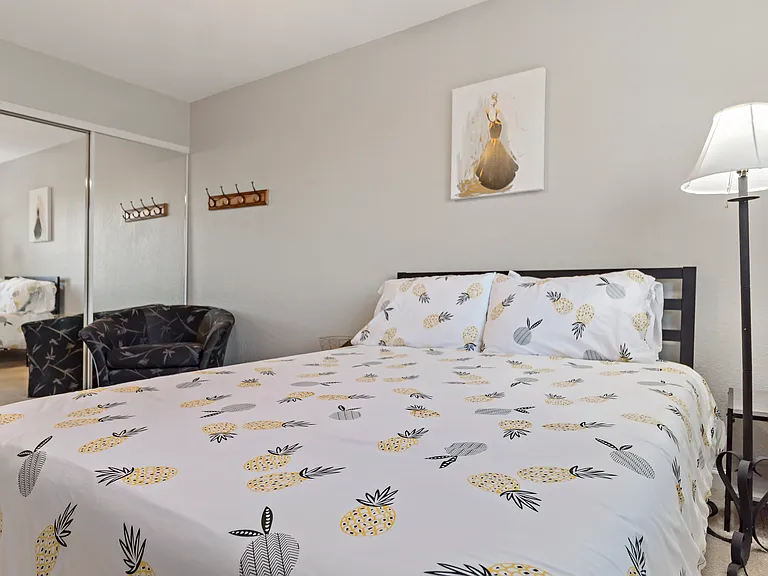 808 Milsom Pl — Photo 15