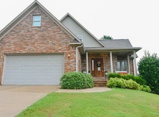 114 Ridge Rock Dr, Russellville, AR 72802