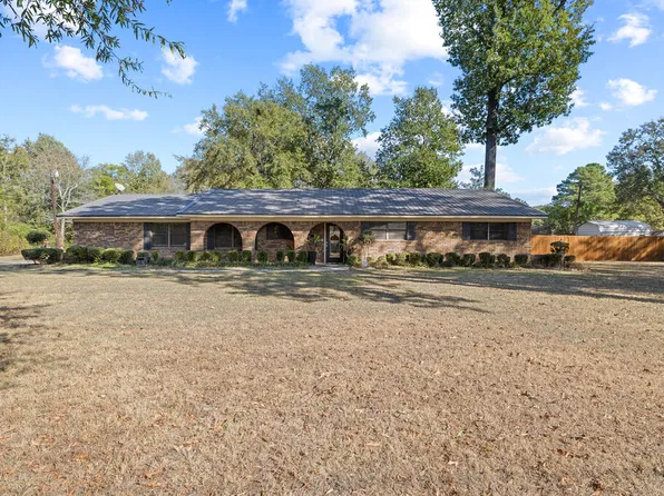 605 S West St, New Boston, TX 75570