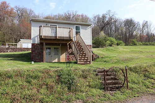 350 Adamstown Rd #C Photo 1