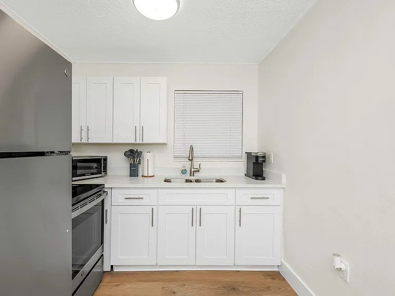 416 Skinner Blvd — Photo 12