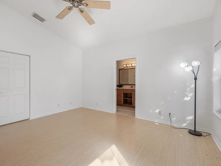 3800 Woodfield Dr — Photo 23
