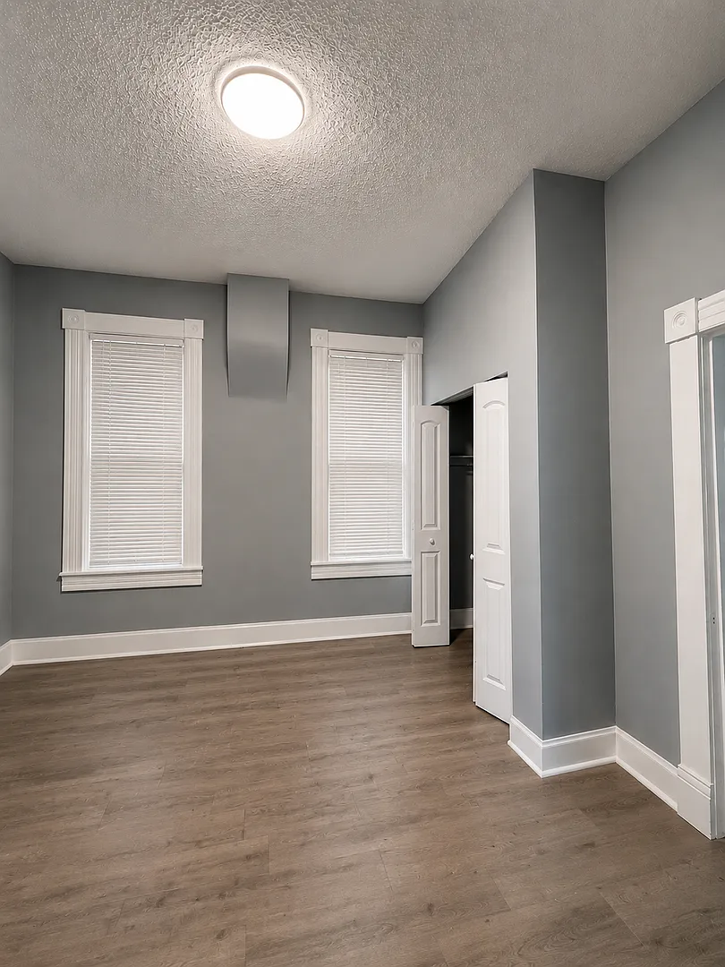 Fully Renovated 1 Bed + Bonus Room | Section 8 & All Housing Vouchers Welcome! — Photo 4