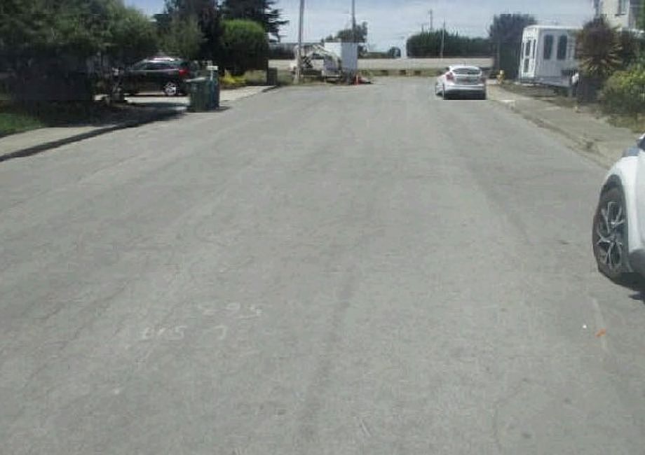 Exterior Neighborhood (street photo)