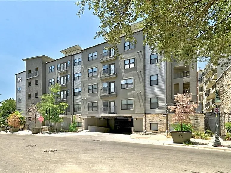 2502 Leon St #518 — Photo 22