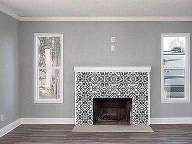 4th image of 21633 4th St