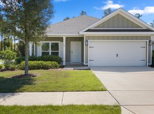 55 Lightning Bug Ln, Freeport, FL 32439