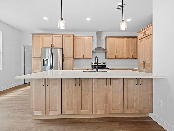 3rd image of 21170 Yontz Rd