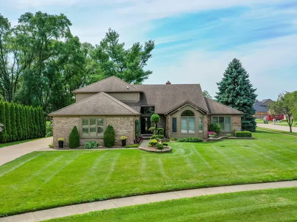 13118 Michael Dr, Shelby Township, MI 48315