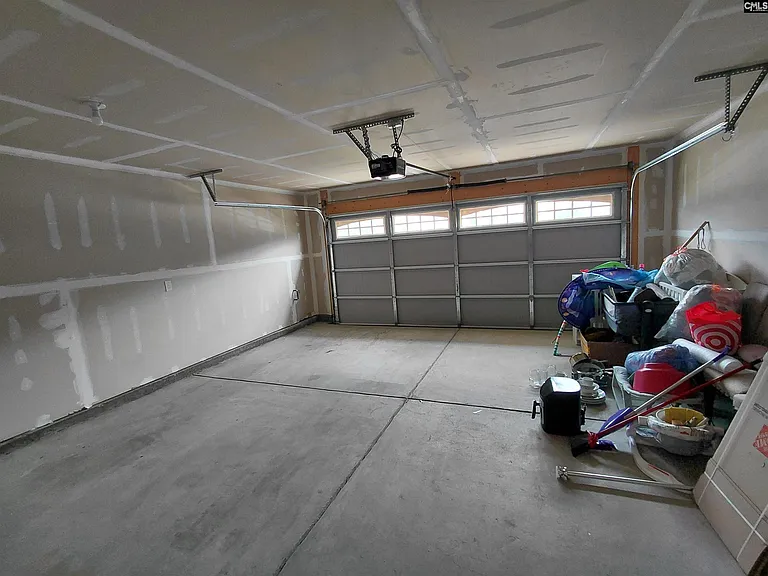 329 Saskatoon Dr — Photo 10