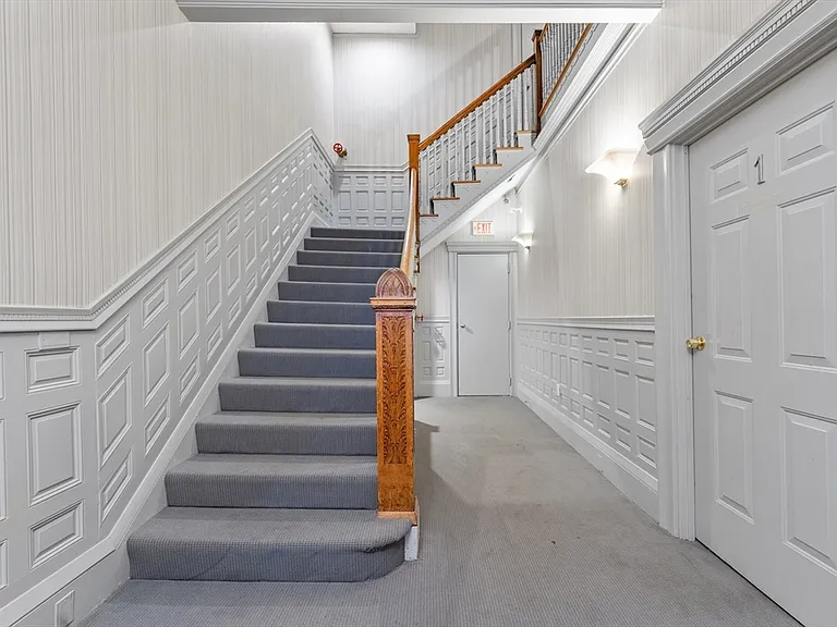 25 Bay State Rd #6 — Photo 28