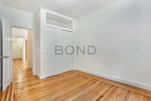 Rented by Bond New York | media 37