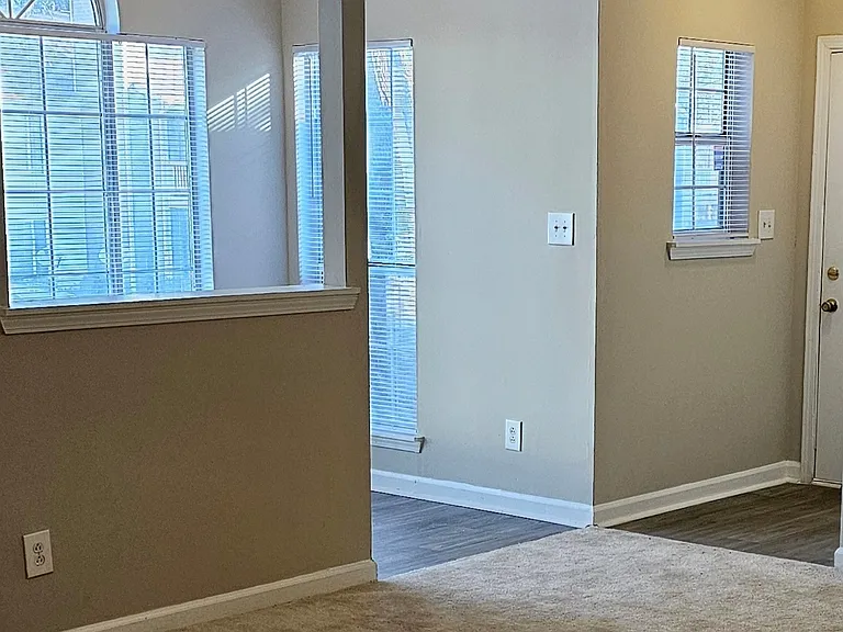 Belmont Crossing Apartment Homes — Photo 62