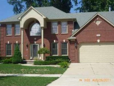 18445 Ranier Dr, Macomb, MI, 48042