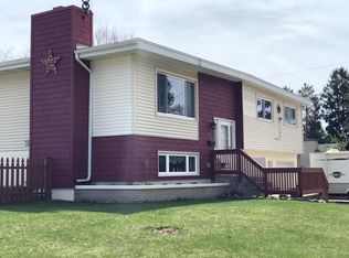 3925 Tannery Rd, Two Rivers, WI 54241