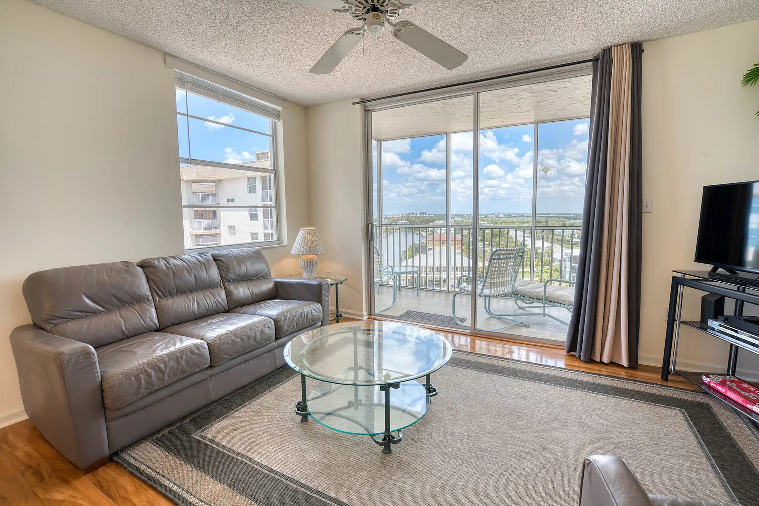 1 bed, 1.0 bath, $2,886 — Photo 1