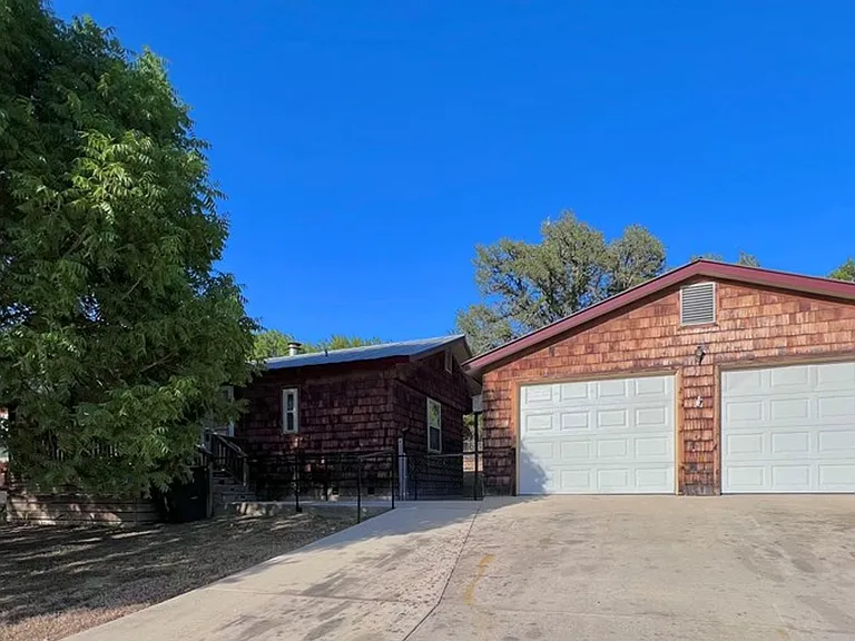 114 Candlelite Dr — Photo 16